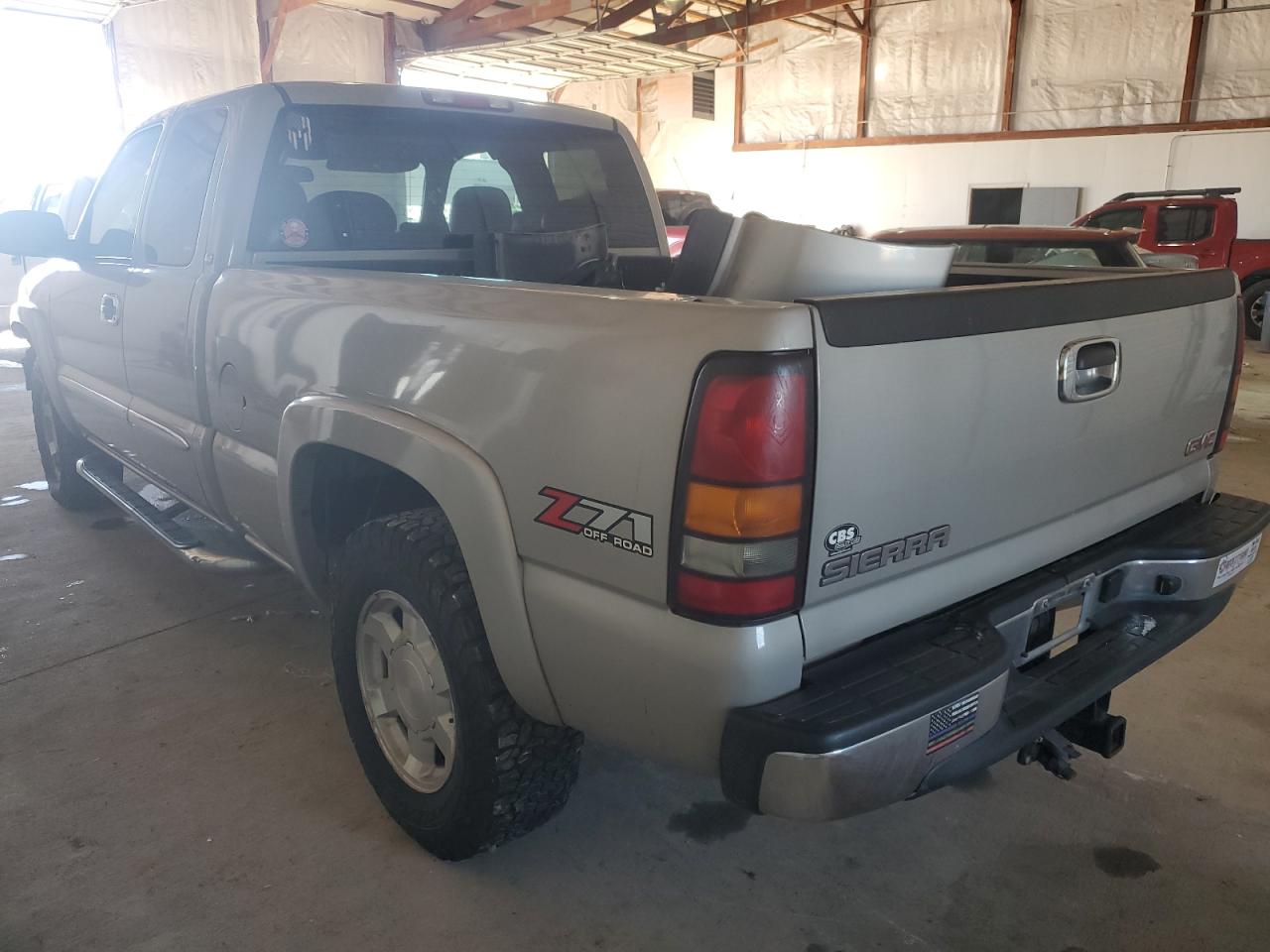 2007 GMC Sierra - Image 2