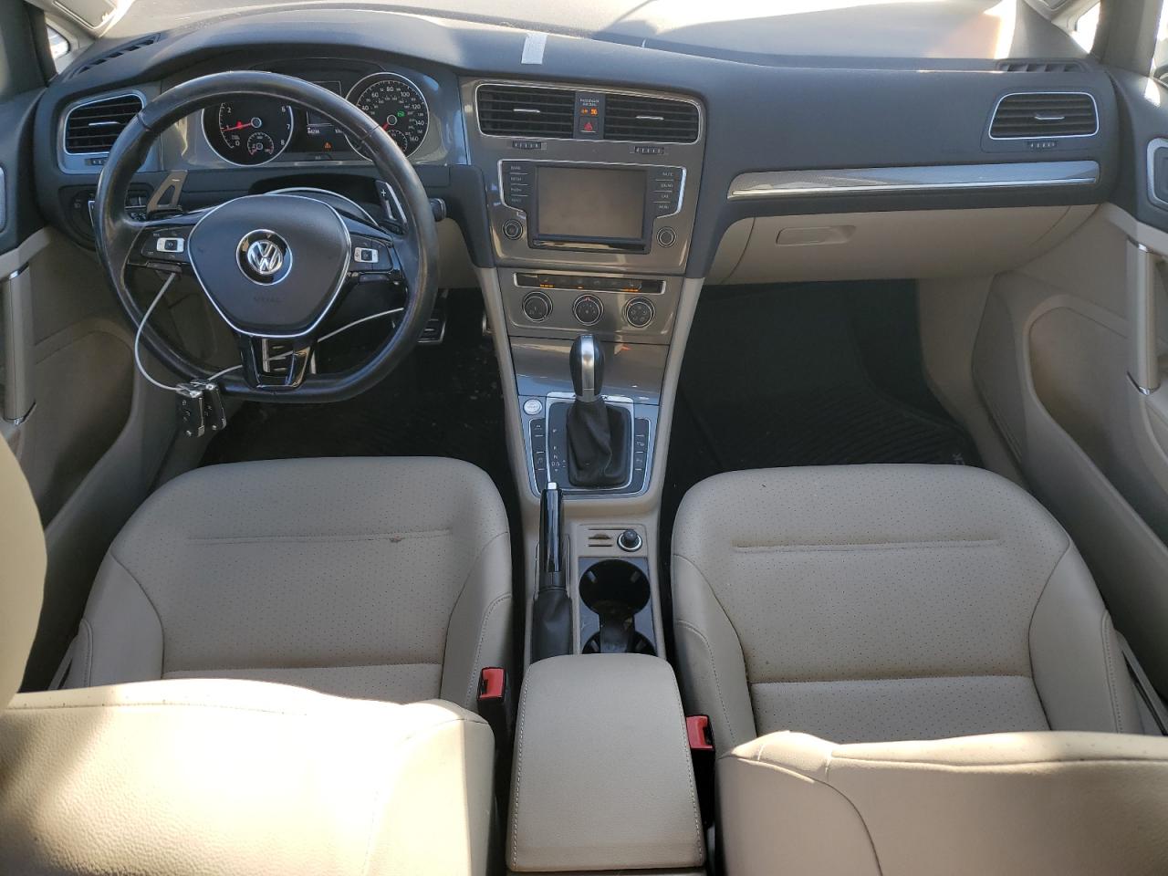 2017 Volkswagen Golf - Image 8