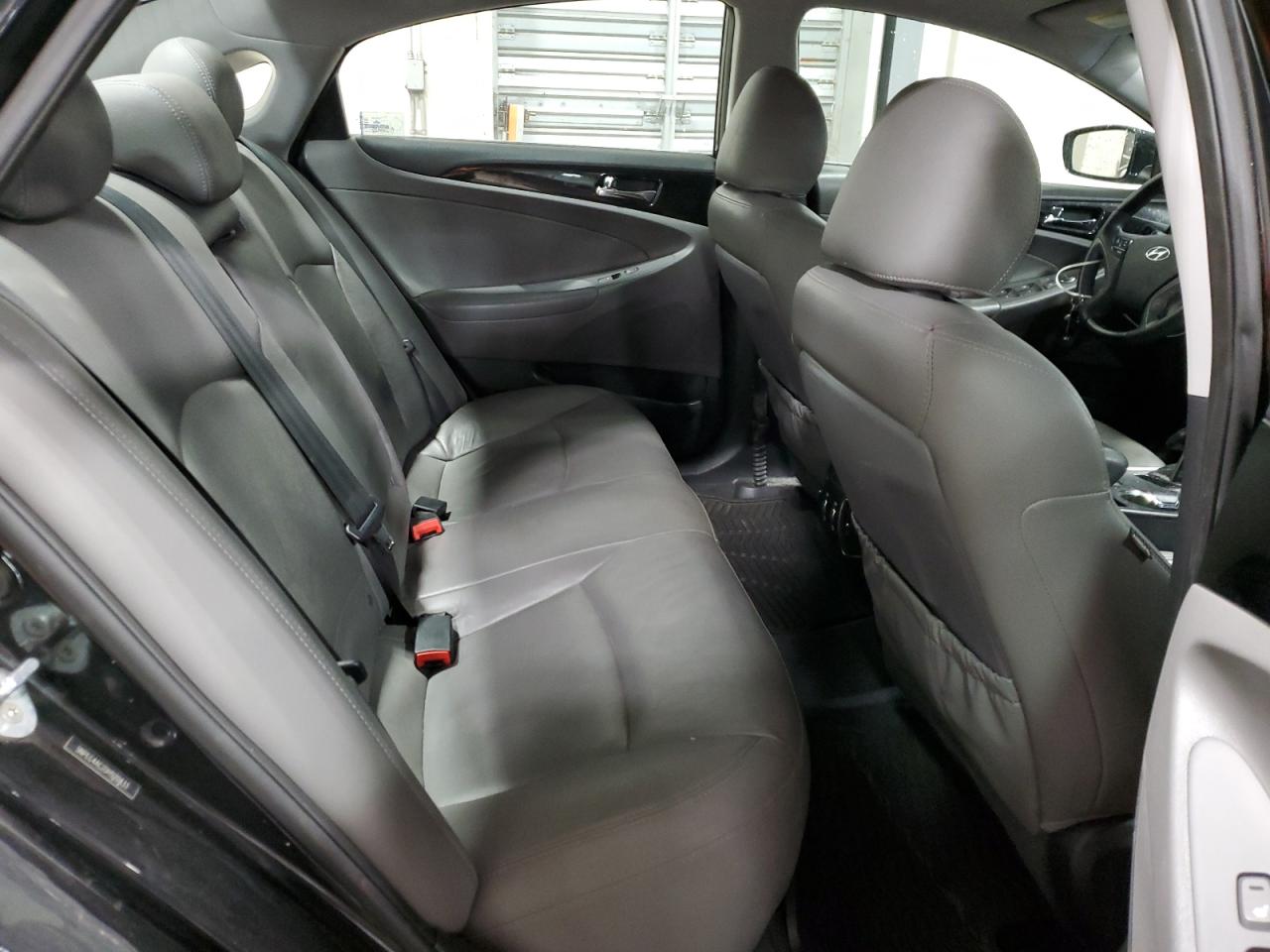 2013 Hyundai Sonata - Image 11