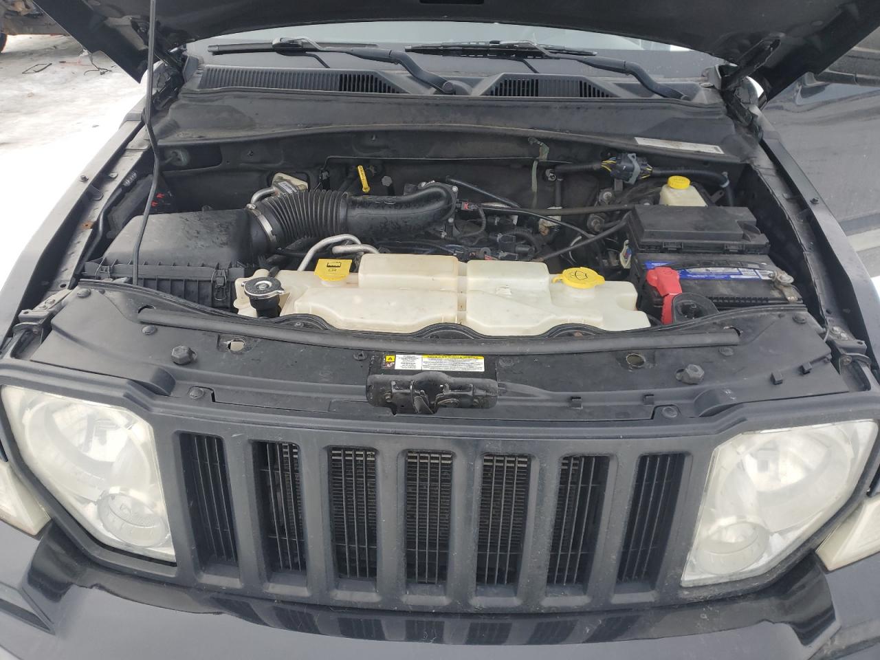 2009 Jeep Liberty (North America) - Image 12