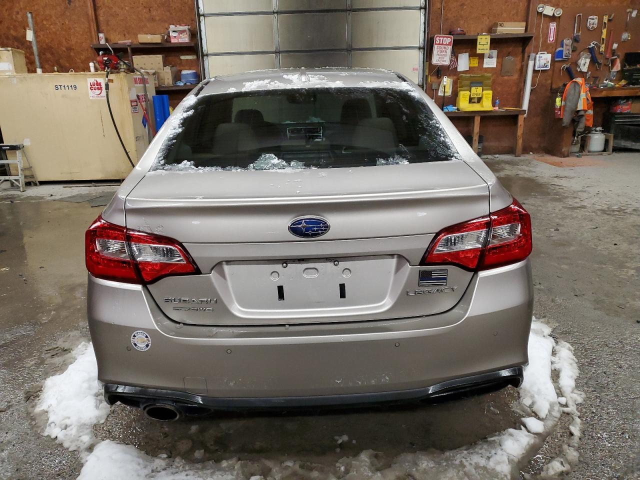 2018 Subaru Legacy - Image 6