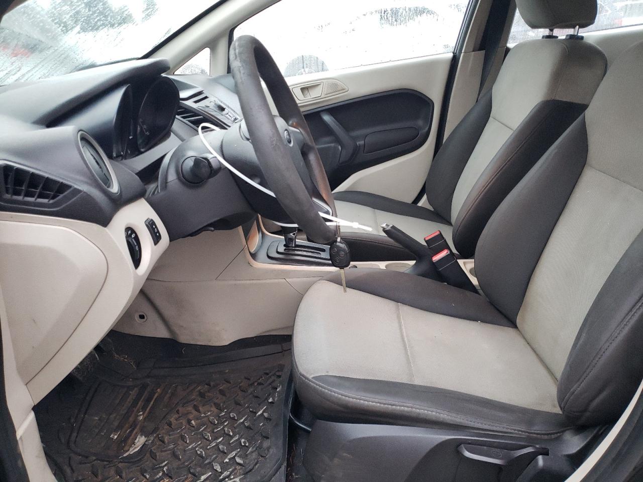 2013 Ford Fiesta - Image 7
