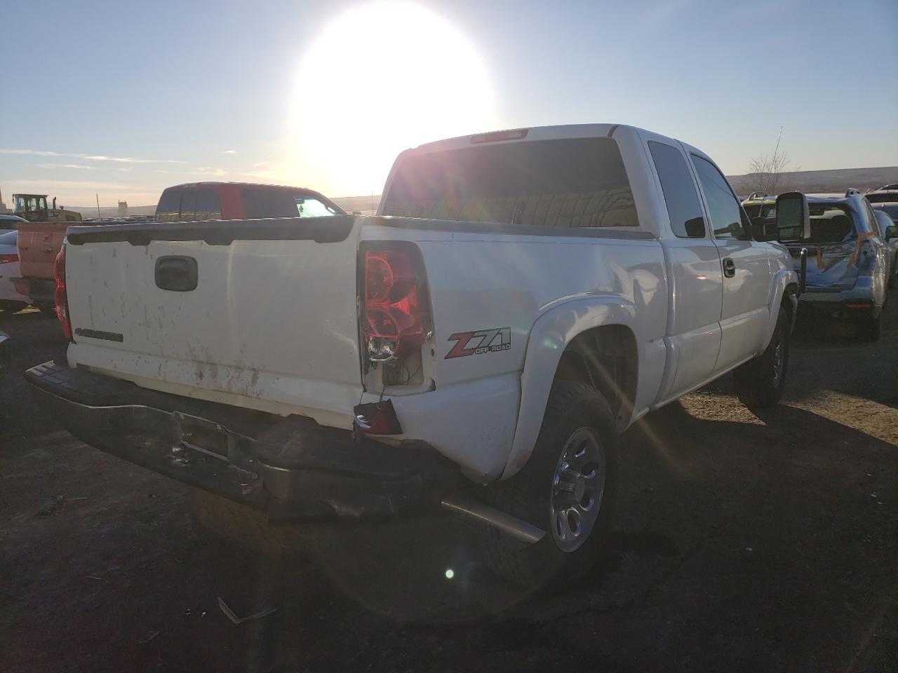 2006 Chevrolet Silverado - Image 3