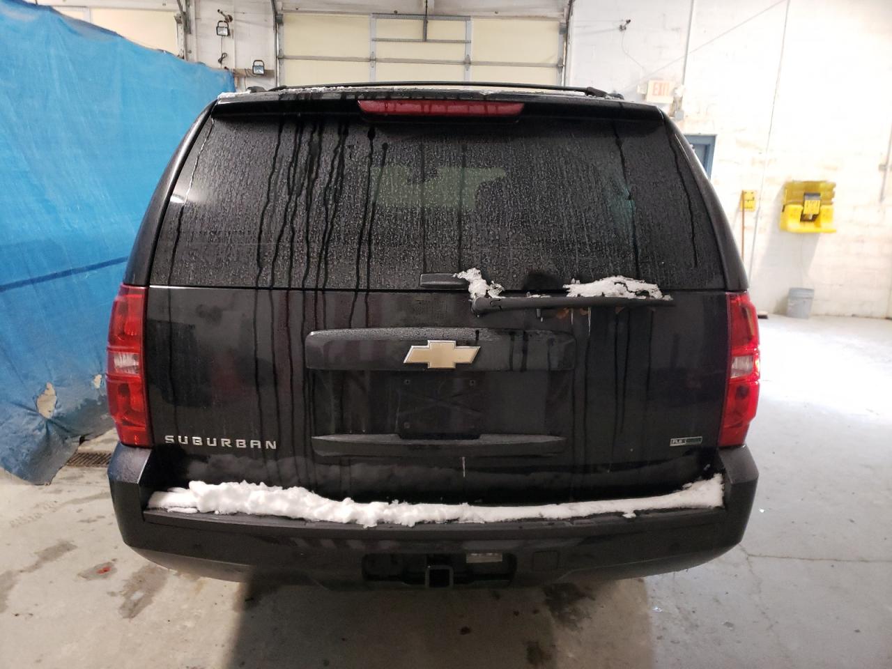 2011 Chevrolet Suburban - Image 6