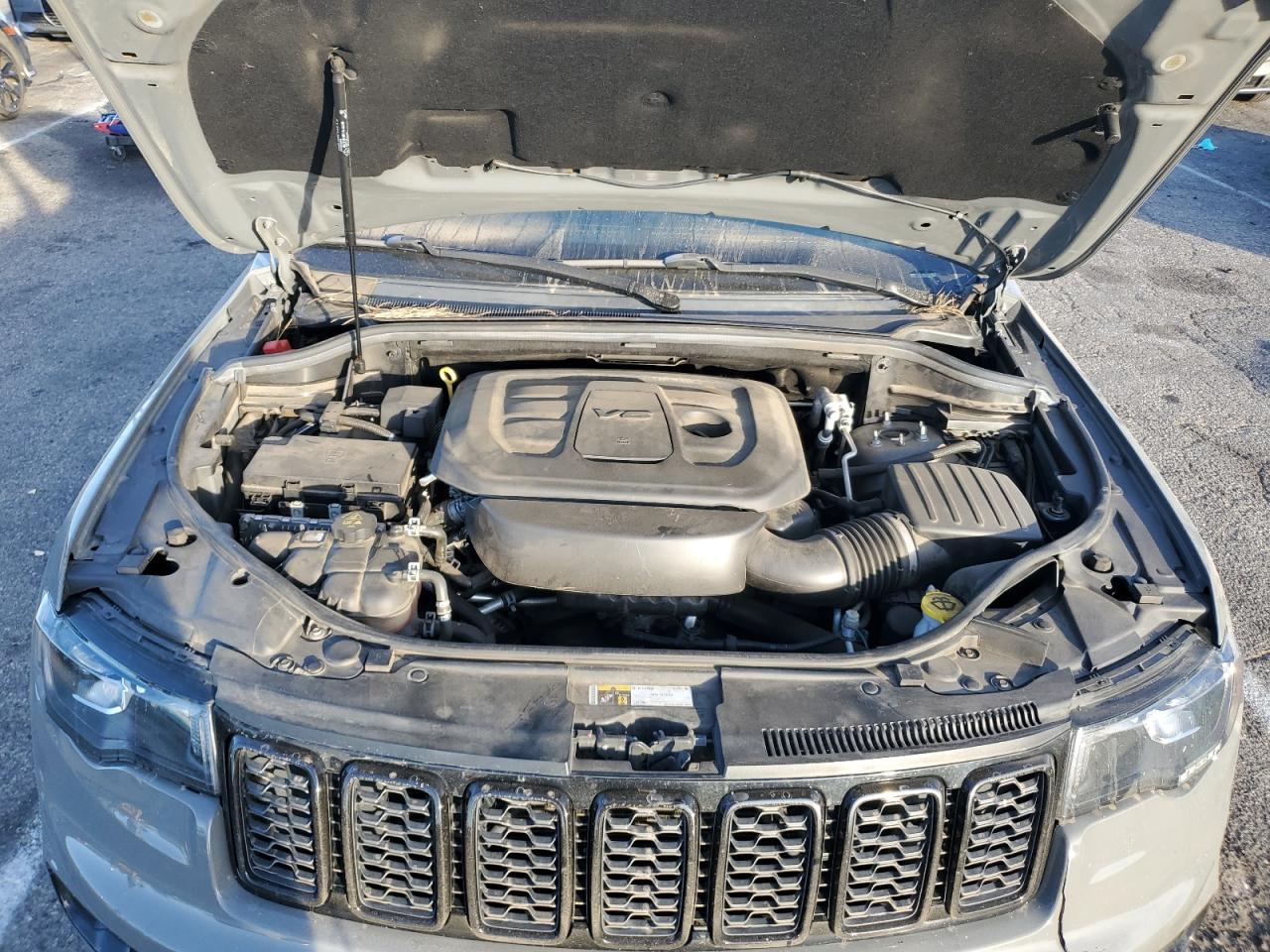 2019 Jeep Grand Cherokee - Image 14