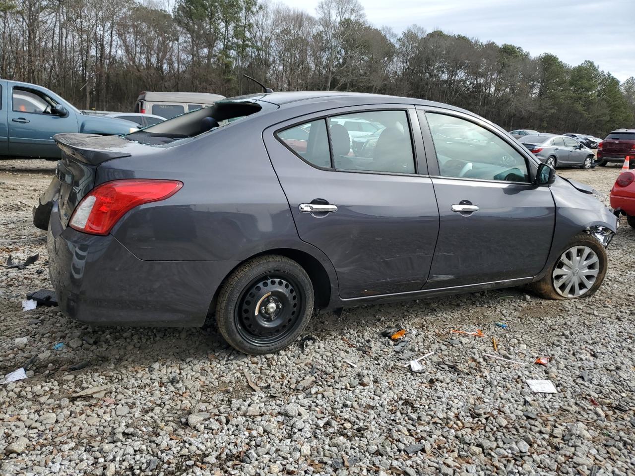 2015 Nissan Versa - Image 3