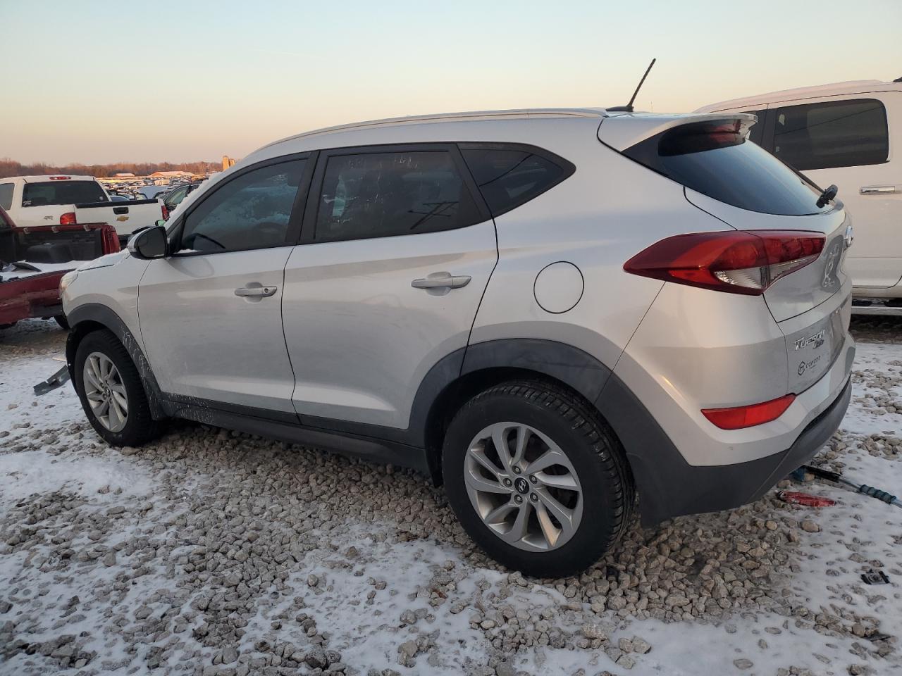 VIN KM8J3CA24GU051576 2016 HYUNDAI TUCSON no.2