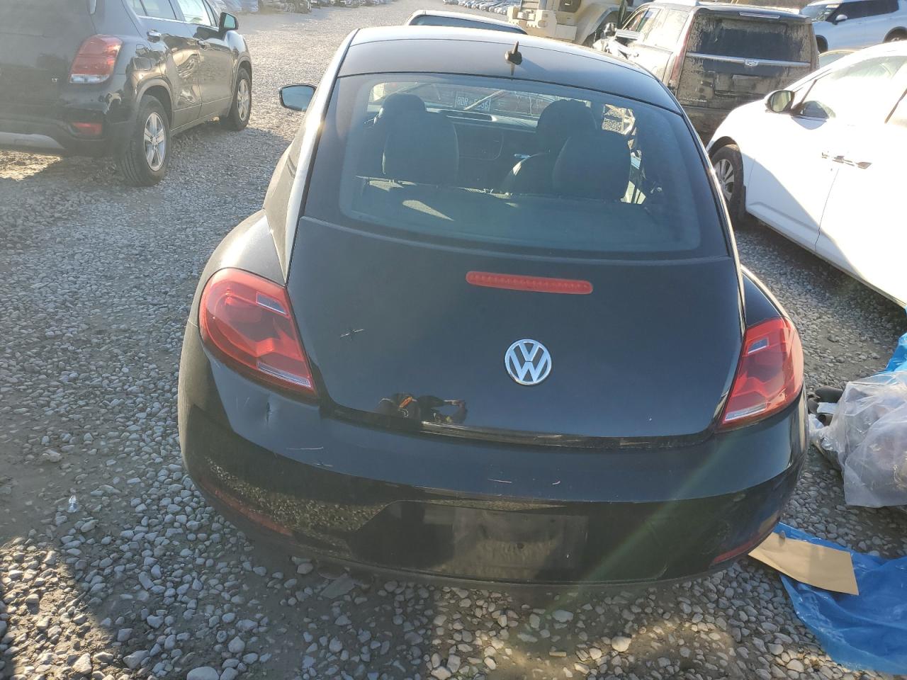 2012 Volkswagen Beetle - Image 6