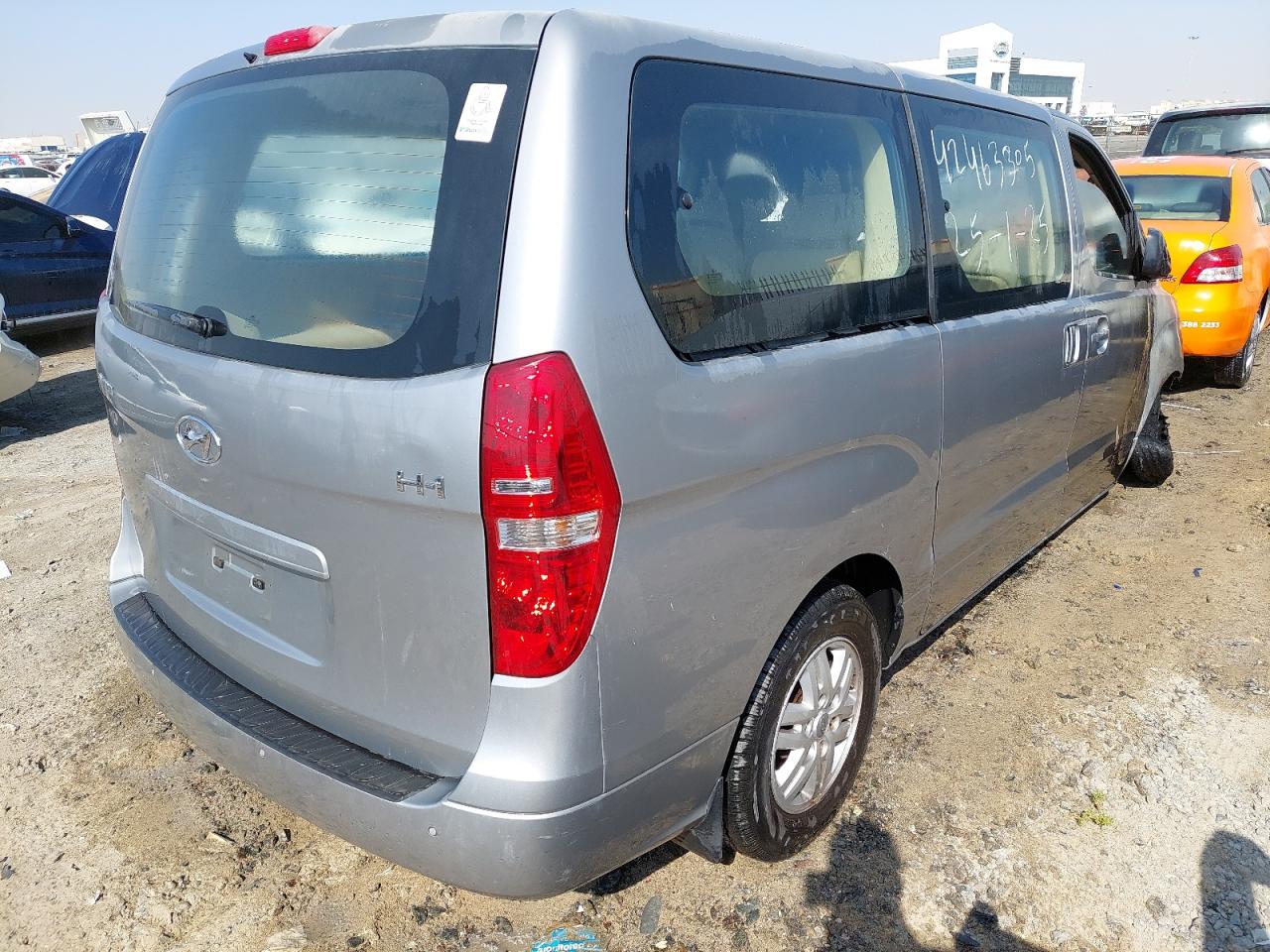 KMJWA37ROKU001152 - 2019 Hyundai H1 - #42463305