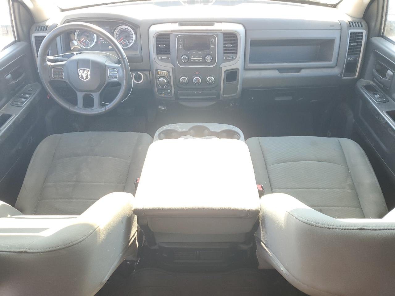 2015 RAM 1500 - Image 8