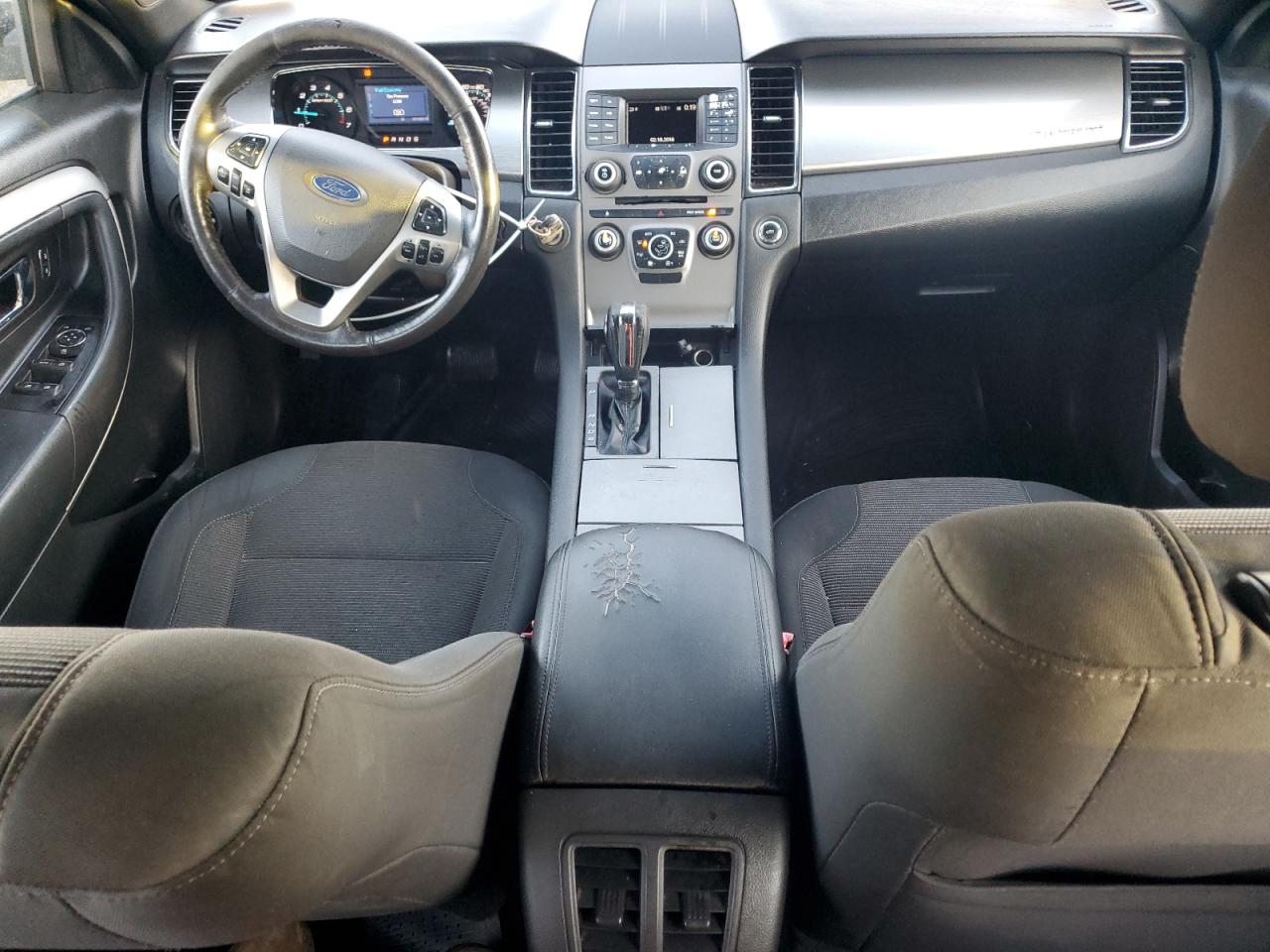 2015 Ford Taurus - Image 8