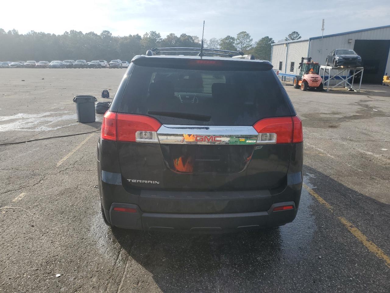 2010 GMC Terrain - Image 6