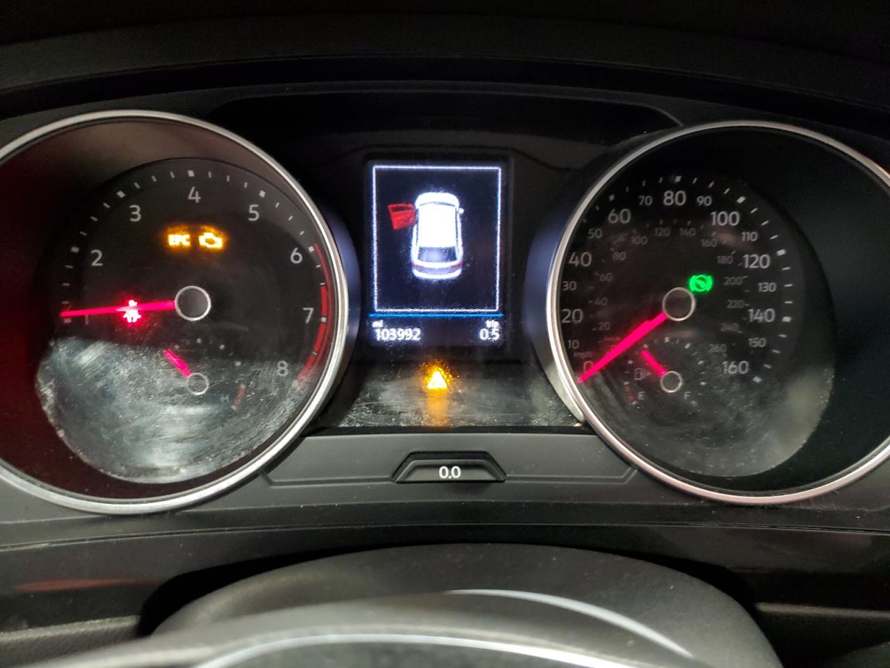 2020 Volkswagen Tiguan - Image 9