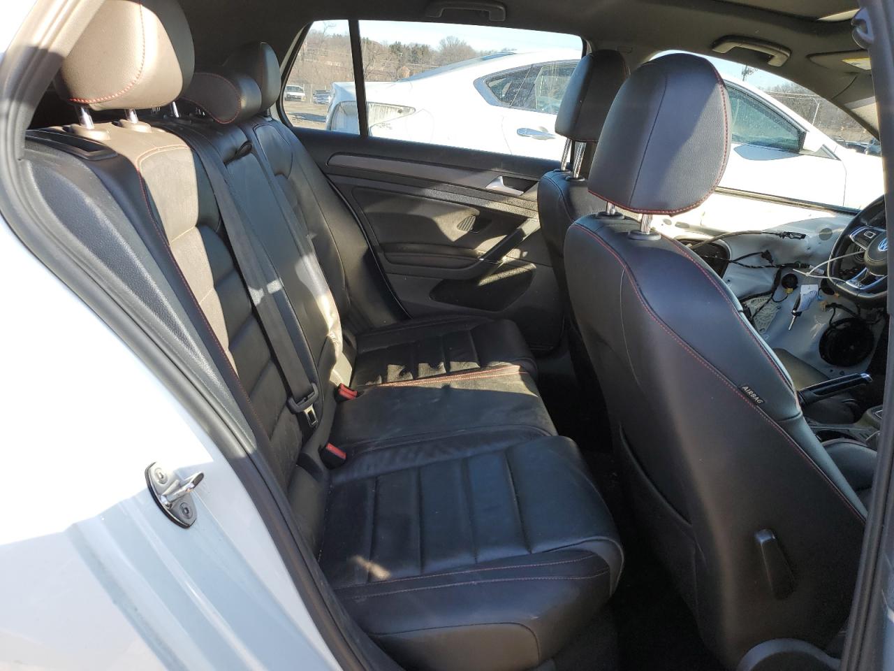 2019 Volkswagen GTI - Image 10