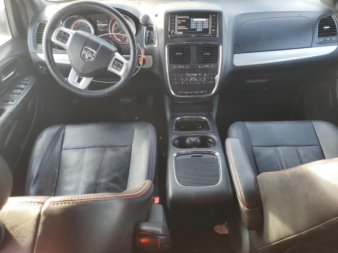 2017 Dodge Caravan - Image 8