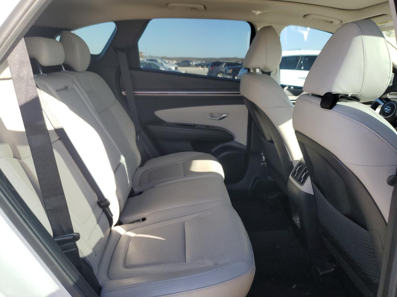 2022 Hyundai Tucson - Image 11