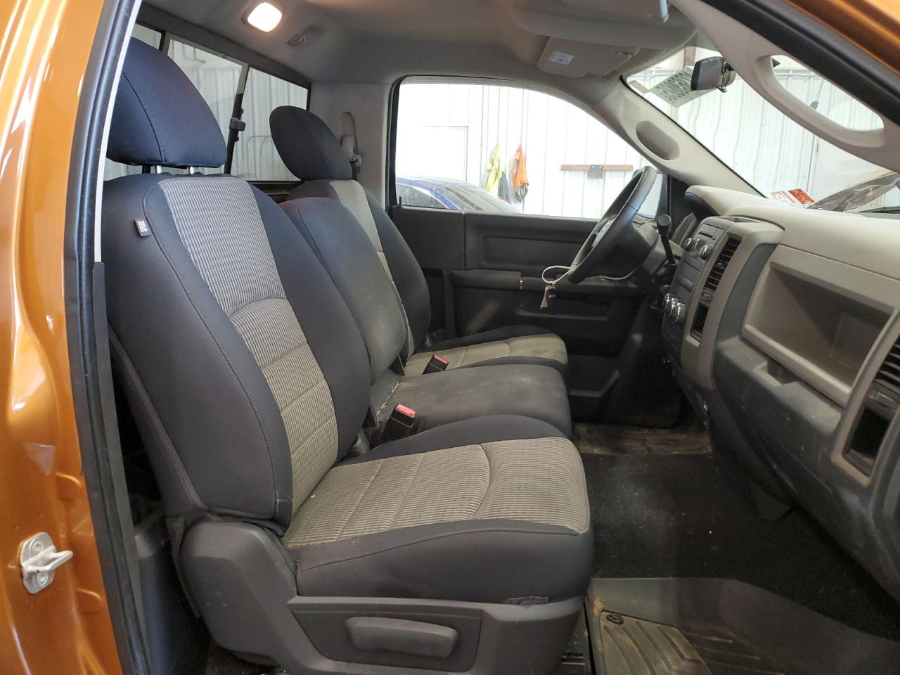 2012 Dodge RAM - Image 10
