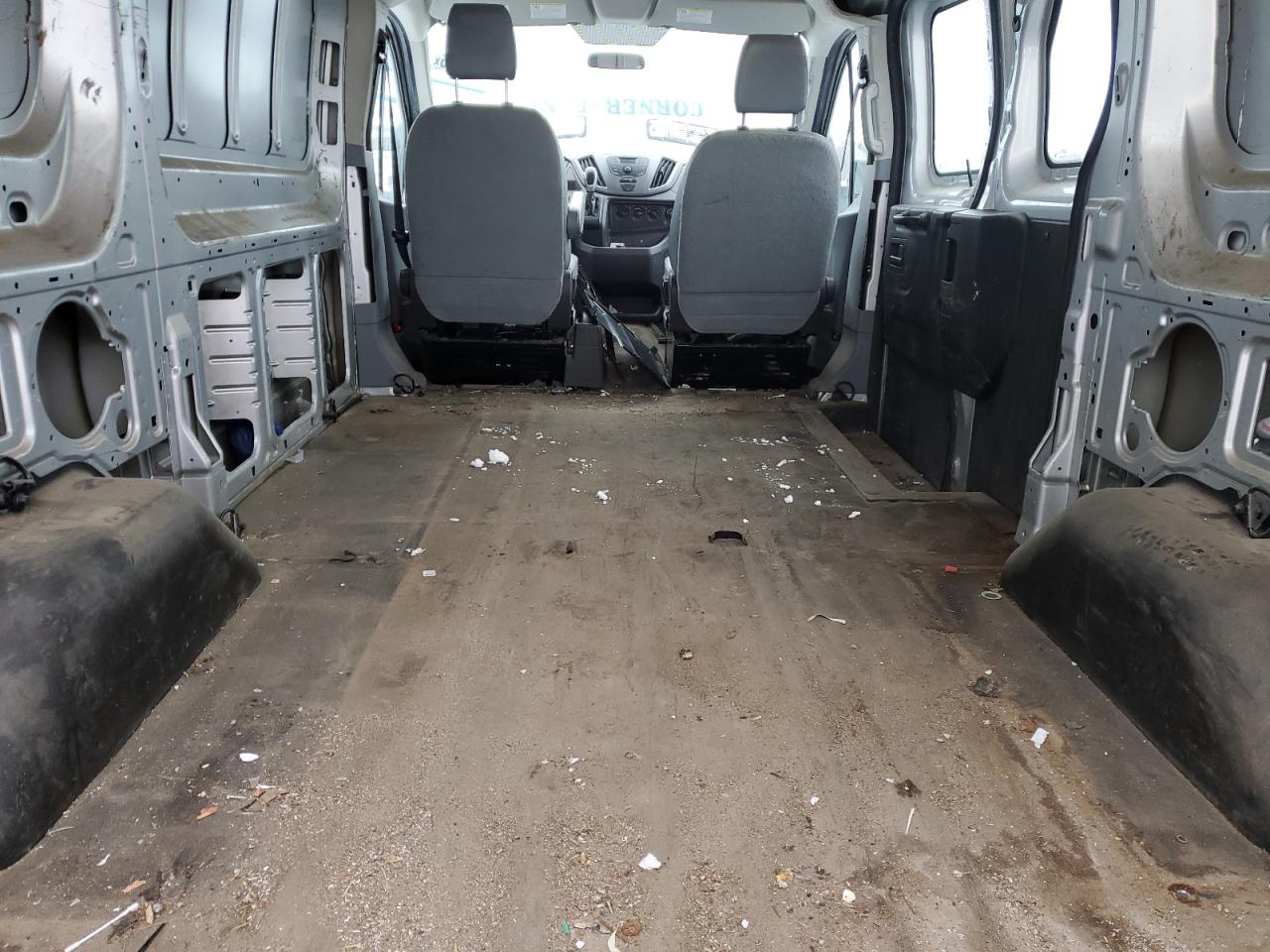 2015 Ford Transit - Image 10