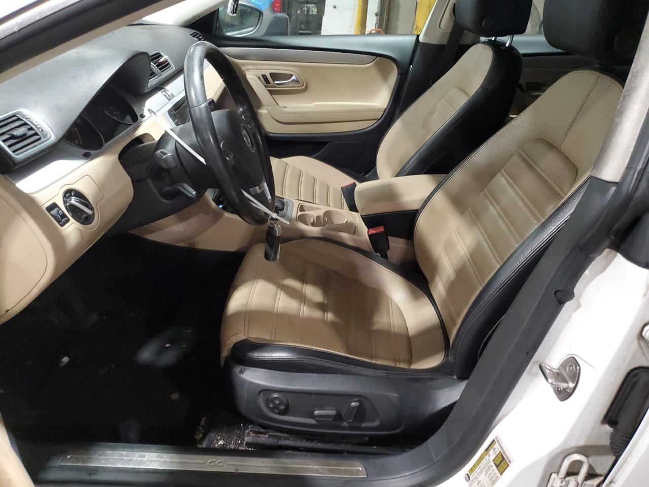 2013 Volkswagen Passat CC - Image 7