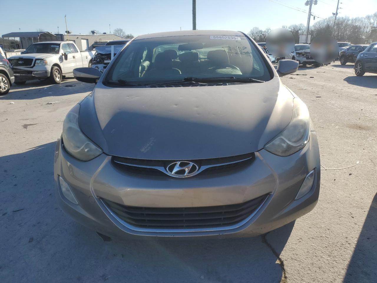 2013 Hyundai Elantra - Image 5