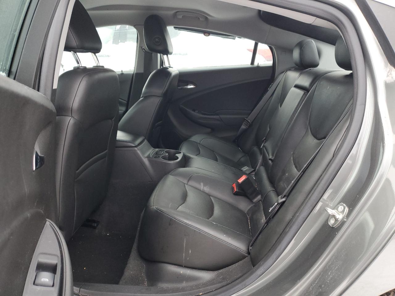 2016 Chevrolet Volt - Image 10