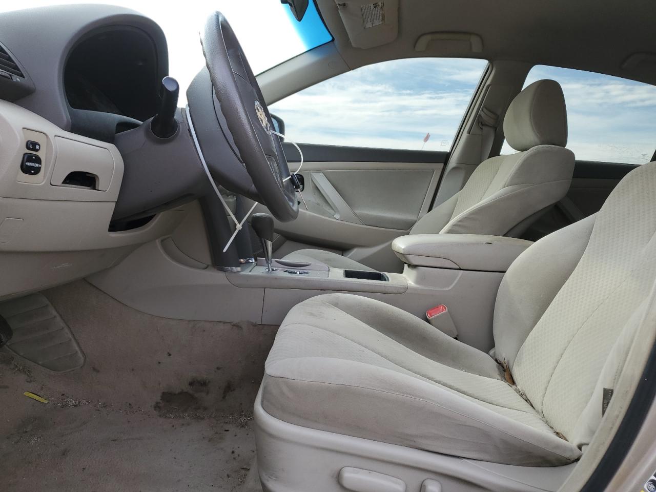 2009 Toyota Camry - Image 7