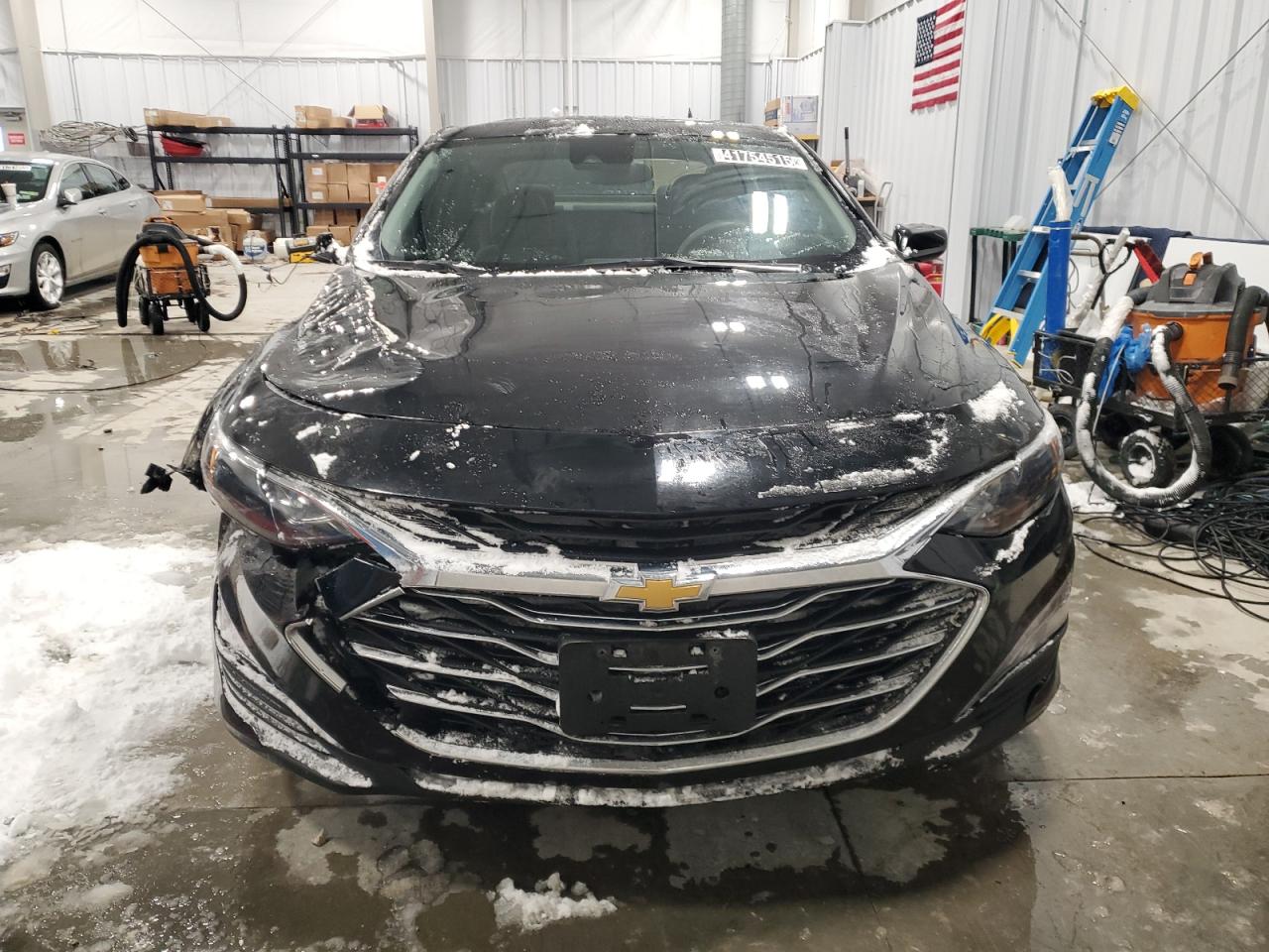 2023 Chevrolet Malibu - Image 5