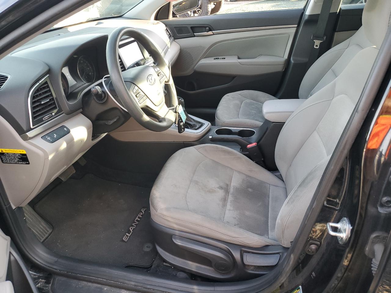 2018 Hyundai Elantra - Image 7