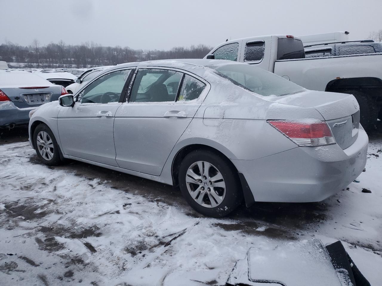 2009 Honda Accord - Image 2