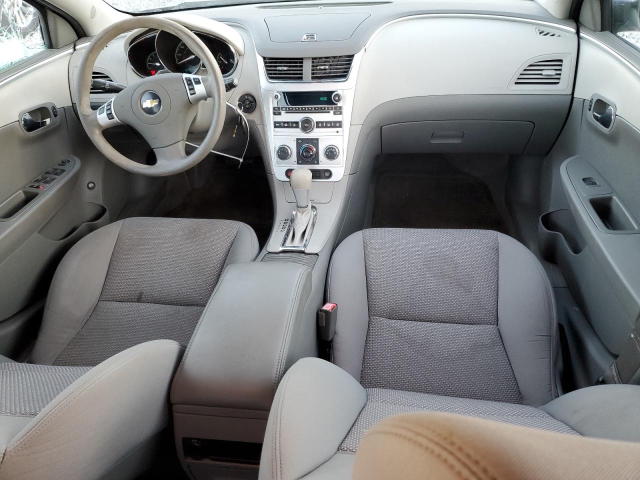 2011 Chevrolet Malibu - Image 8