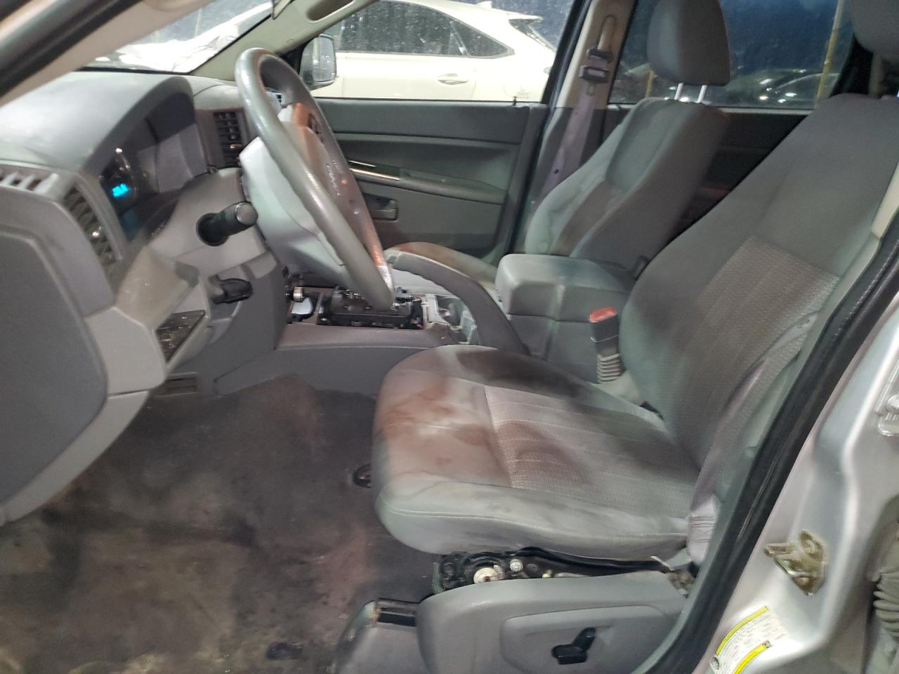 2007 Jeep Grand Cherokee - Image 7