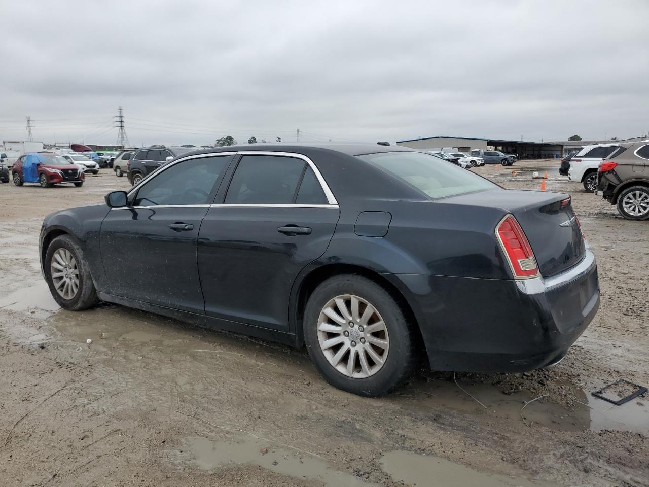 2013 Chrysler 300 - Image 2