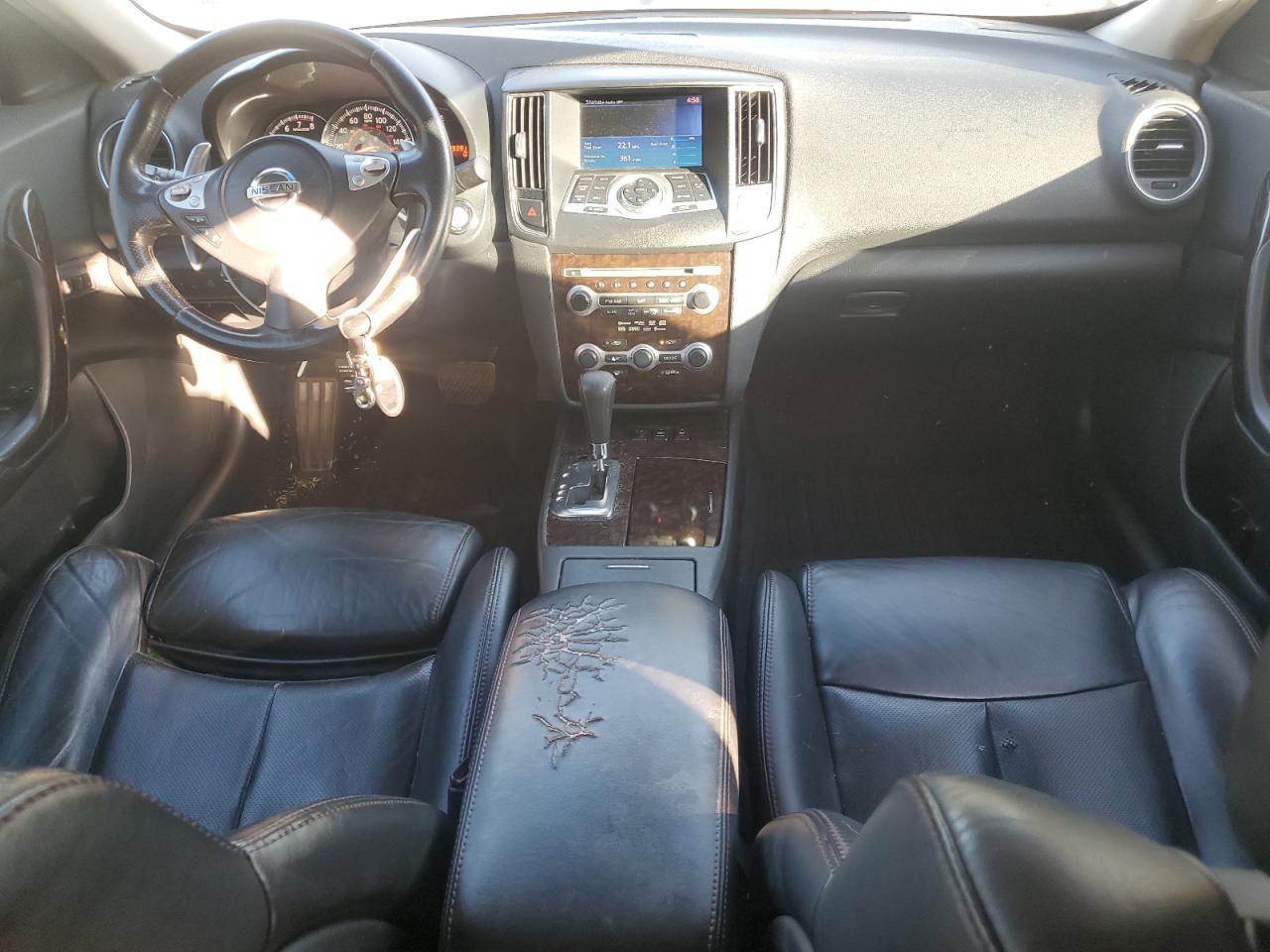 2010 Nissan Maxima - Image 8