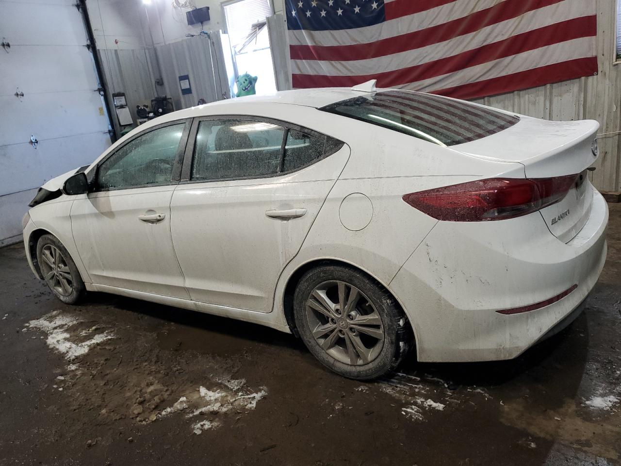 2018 Hyundai Elantra - Image 2