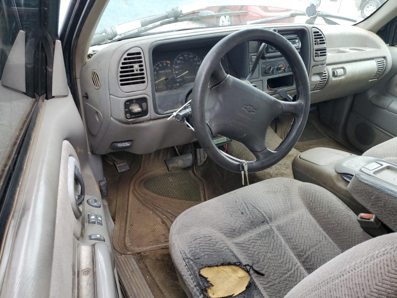 1996 Chevrolet GMT-400 - Image 8
