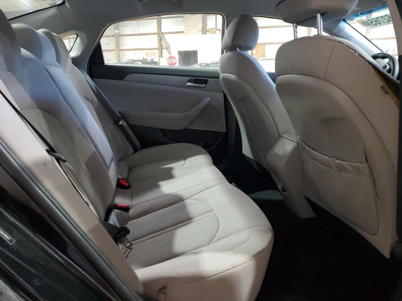 2018 Hyundai Sonata - Image 11