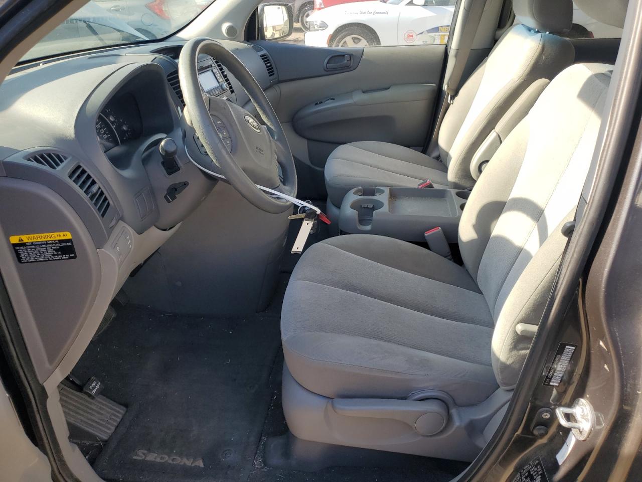 2012 Kia Sedona - Image 7