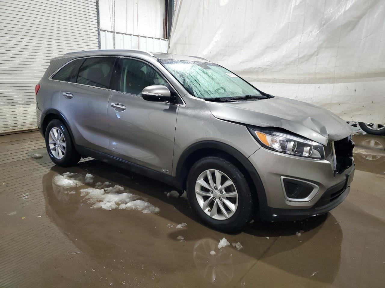 2017 Kia Sorento - Image 4