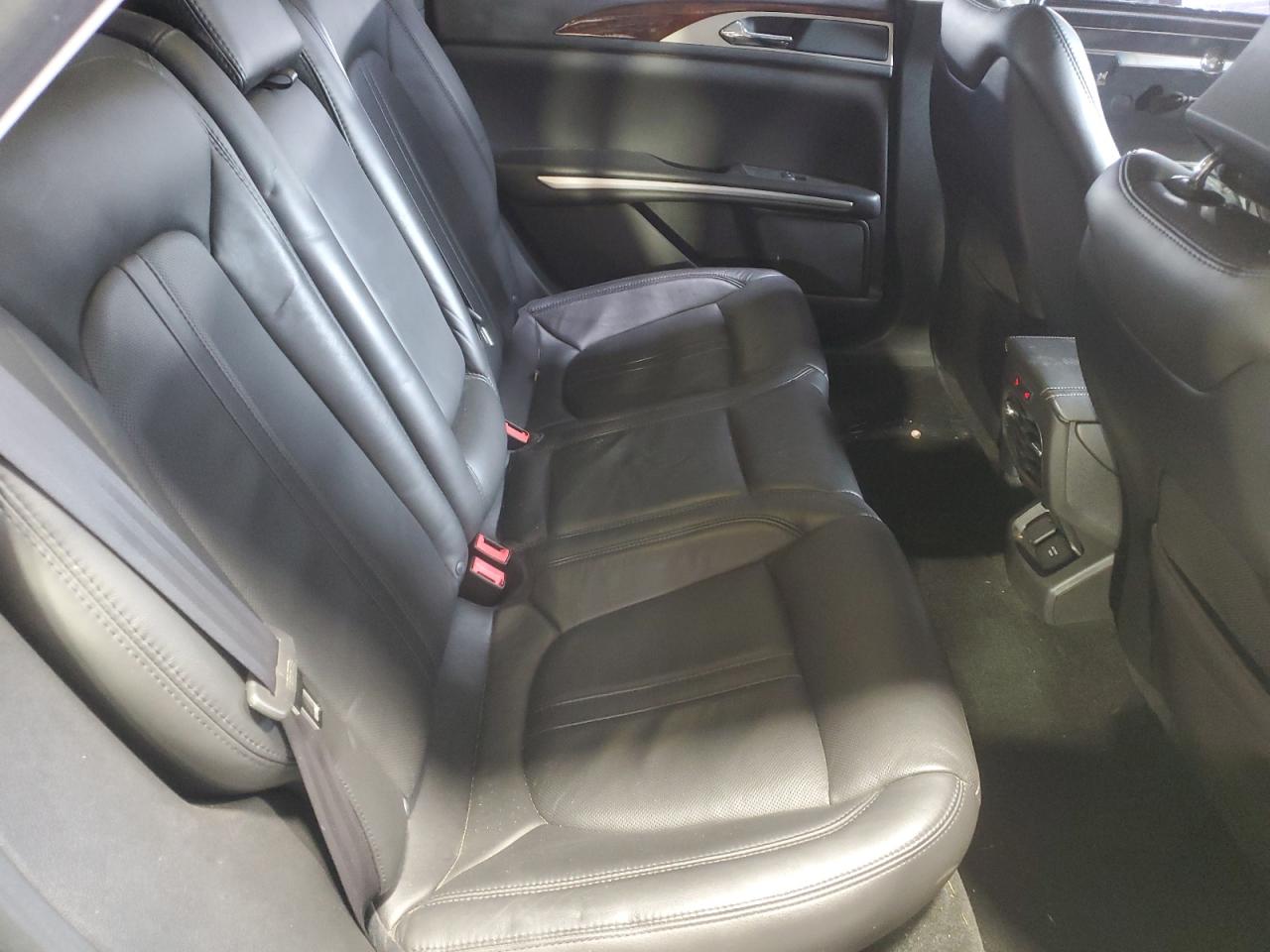 2013 Lincoln MKZ - Image 10