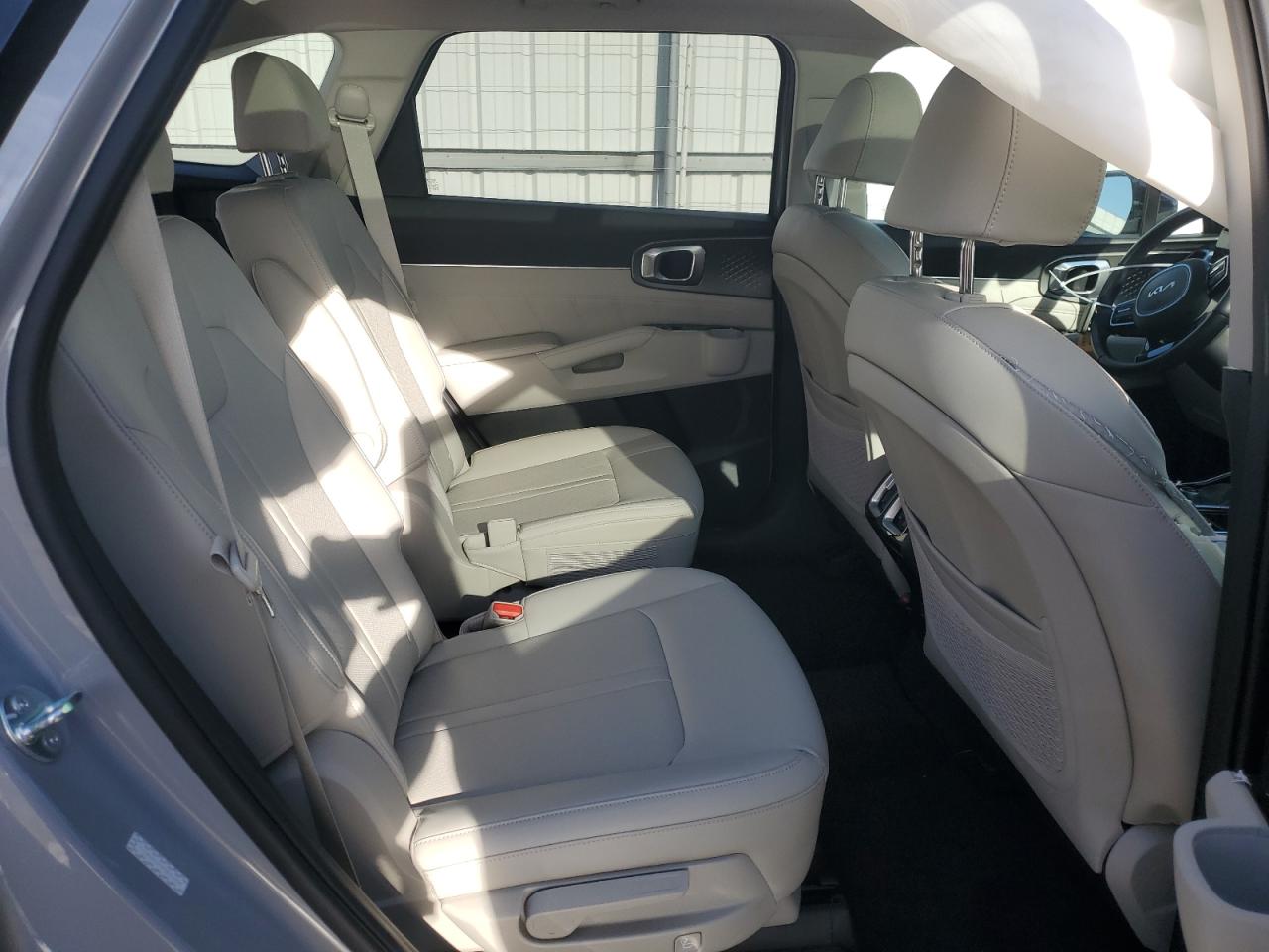 2023 Kia Sorento - Image 12