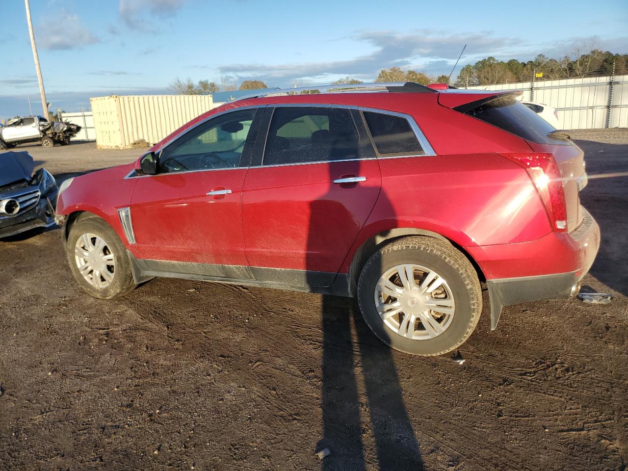 VIN 3GYFNBE3XFS596059 2015 CADILLAC SRX no.2