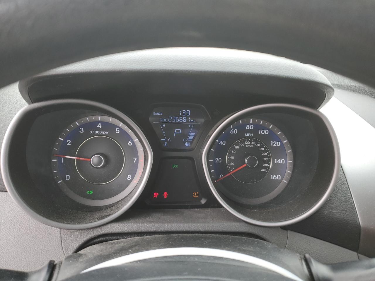 2012 Hyundai Elantra - Image 9