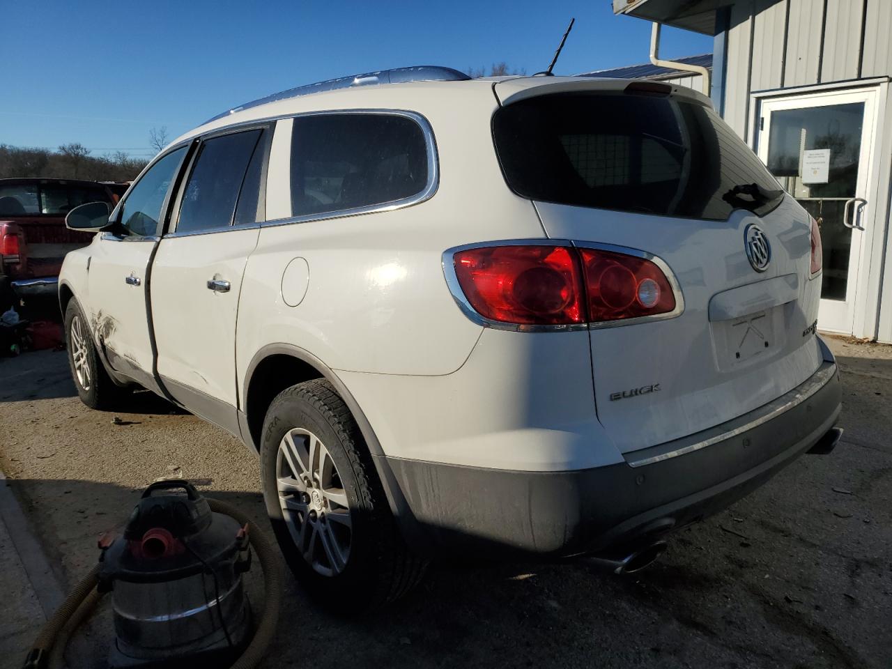 2009 Buick Enclave - Image 2