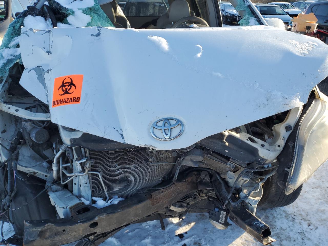 2013 Toyota Sienna - Image 12