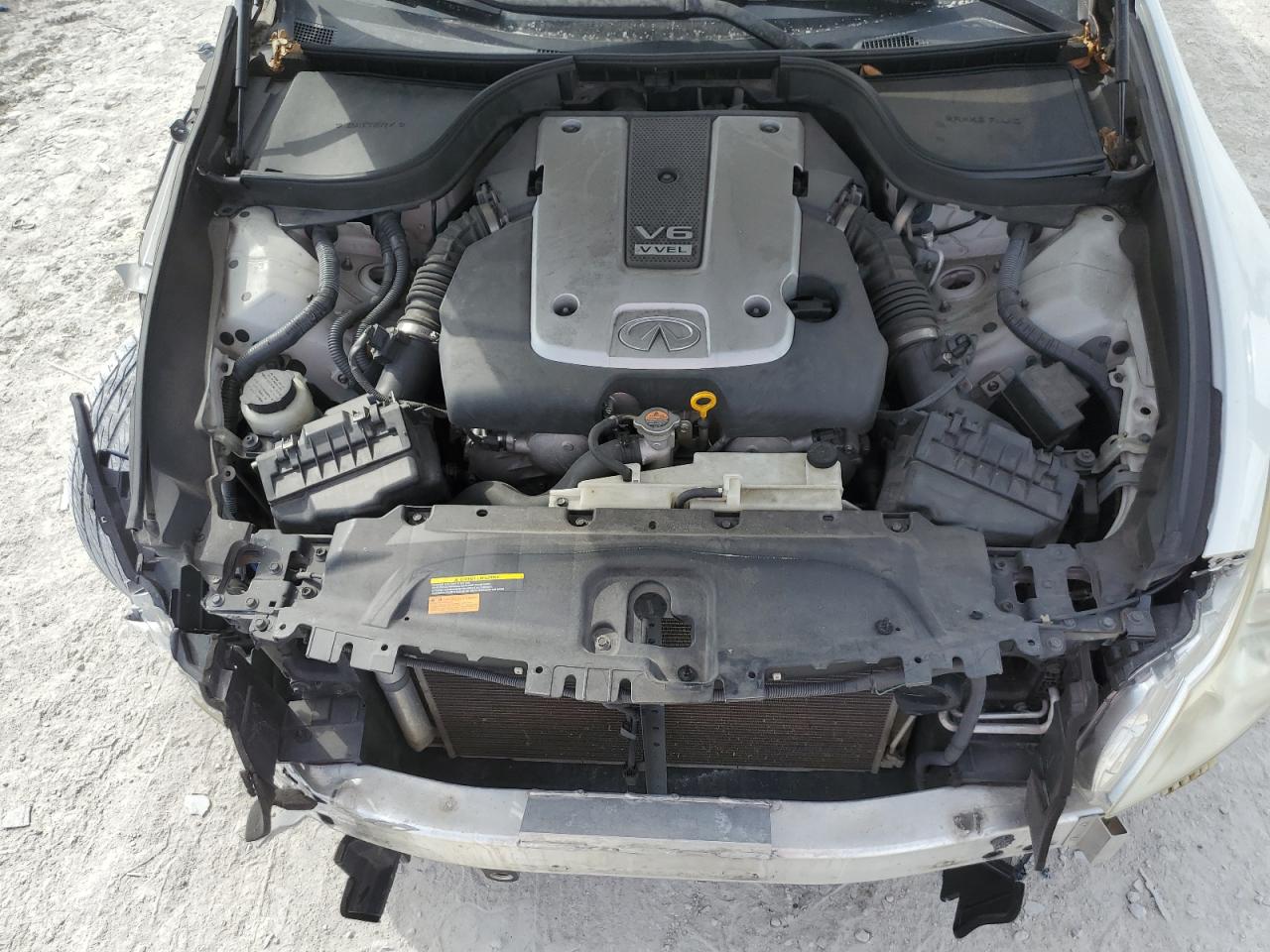2013 Infiniti G - Image 12