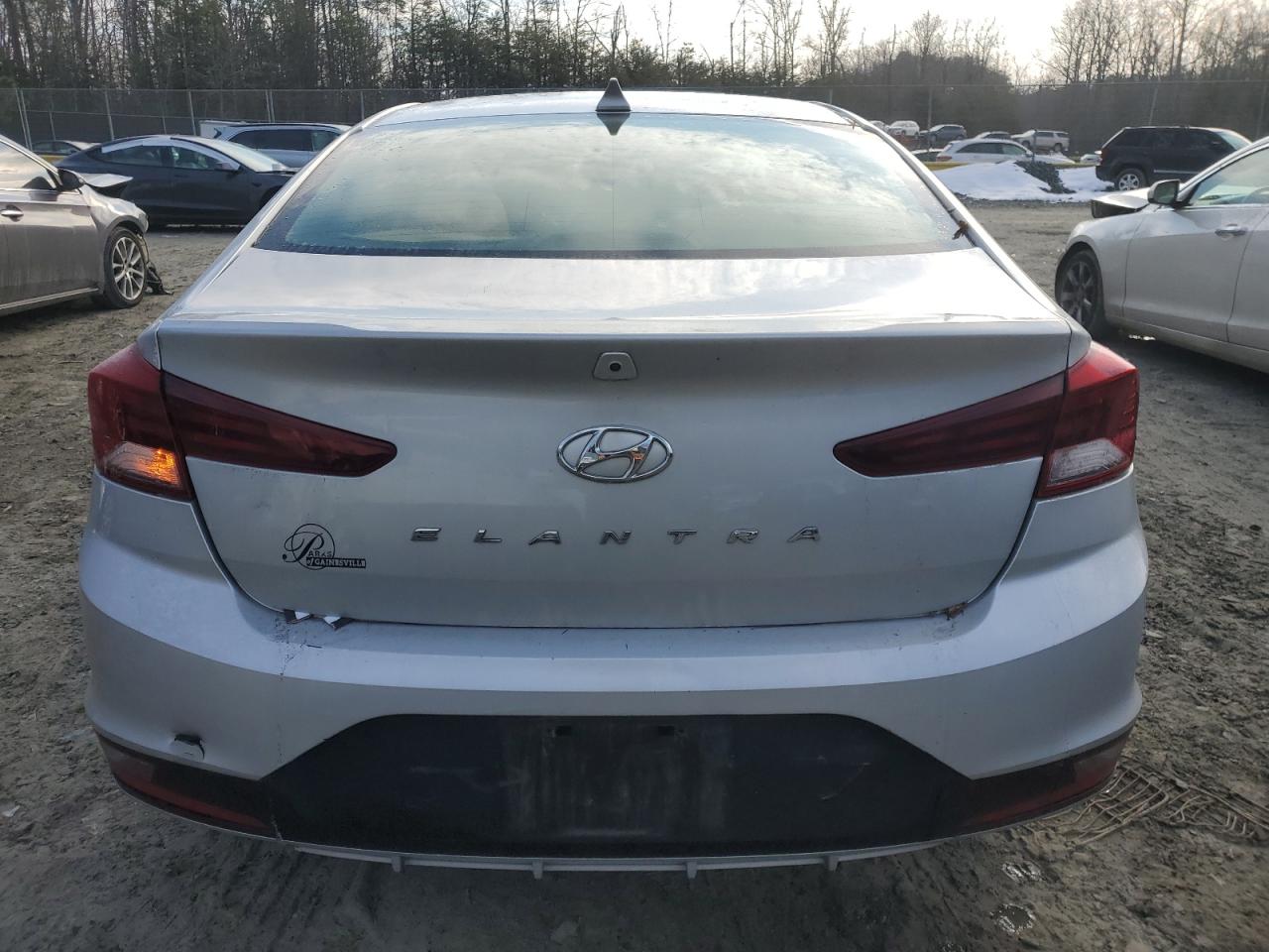 2019 Hyundai Elantra - Image 6