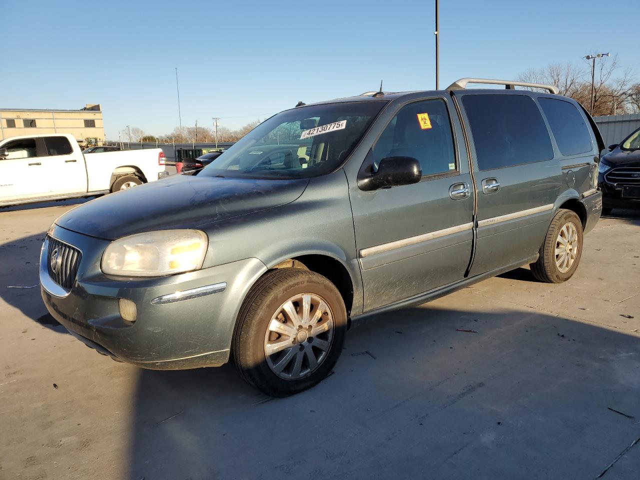 2005 Buick Terraza - Image 1