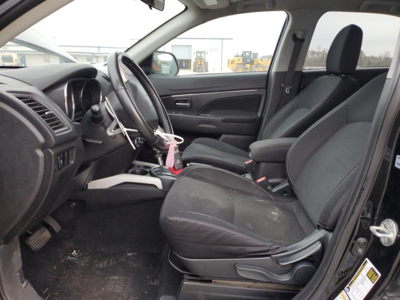 2014 Mitsubishi Outlander - Image 7