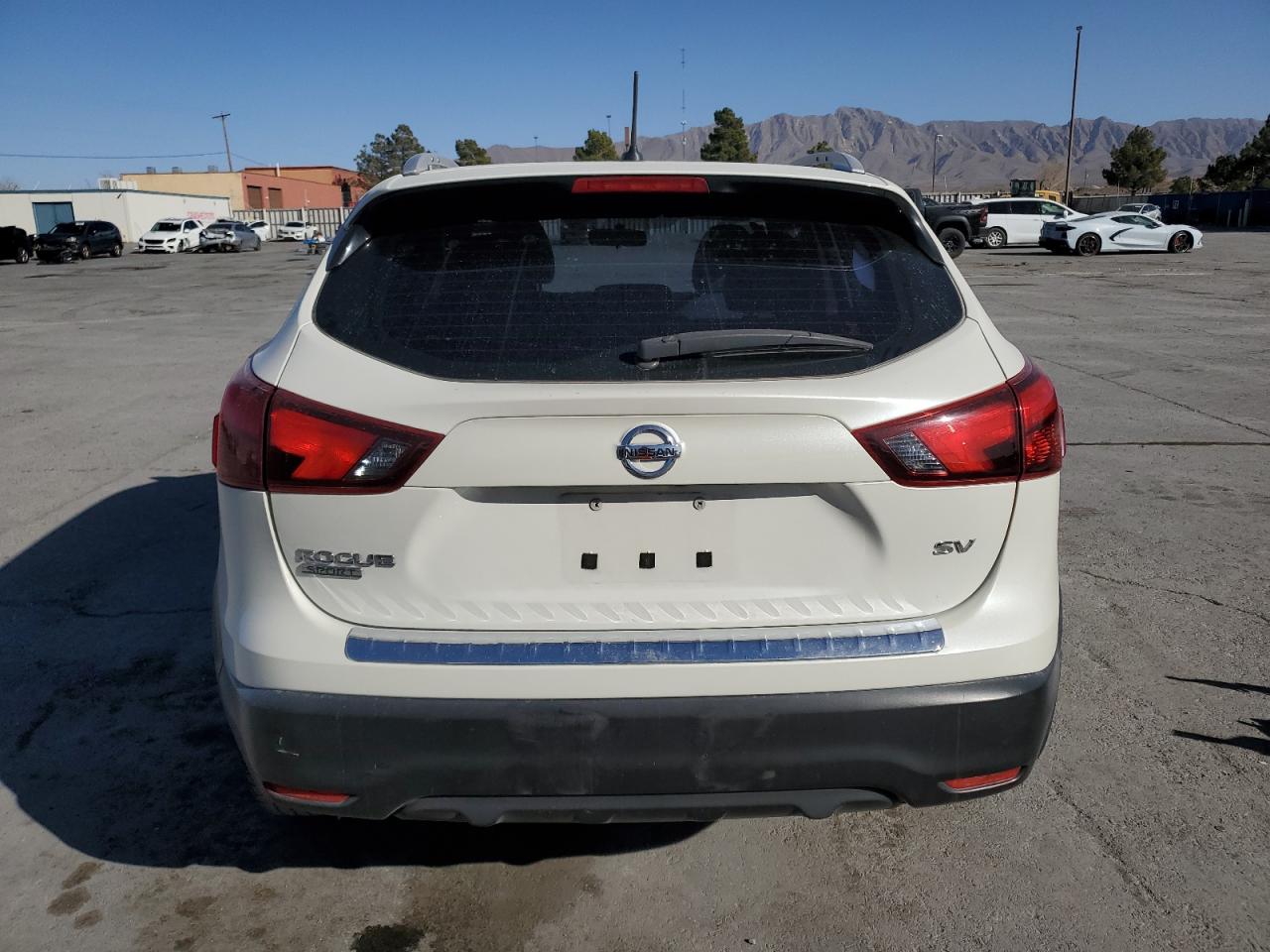 2018 Nissan Rogue - Image 6