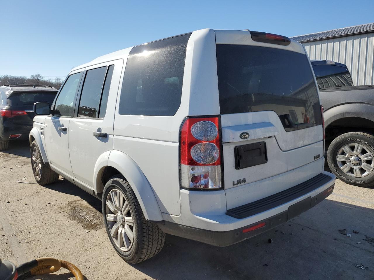2013 Land Rover LR4 - Image 2